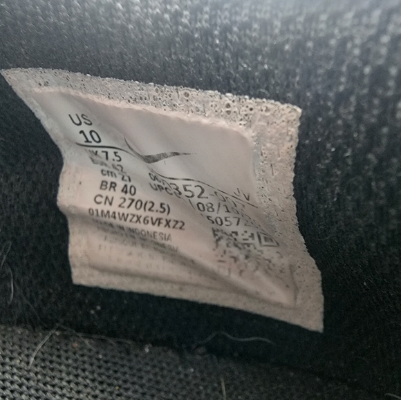 Men's size 10 Nike Air Max Motion 2 black and white barely worn no shoestrings - Picture 9 of 9